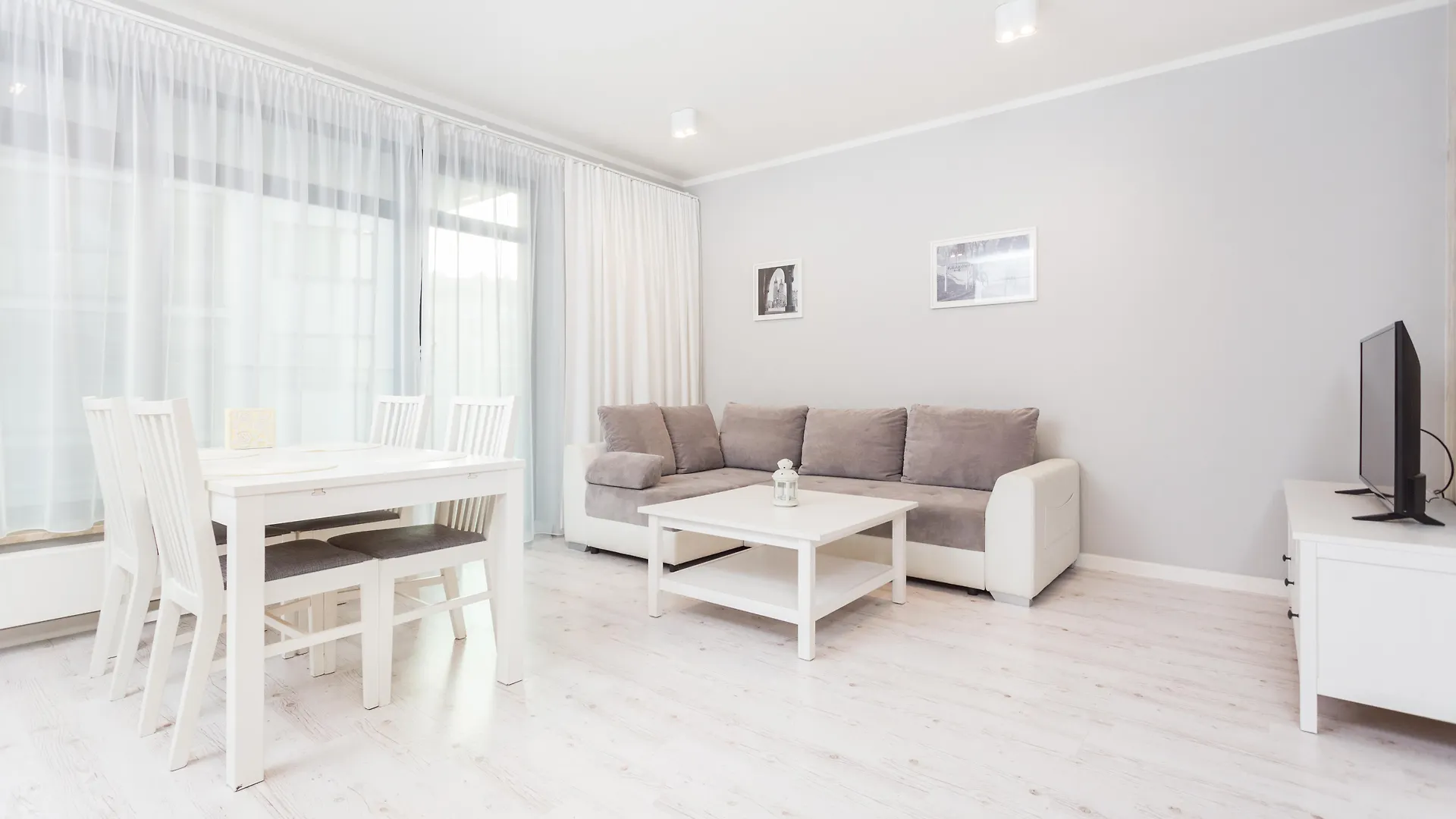 Апарт-отель Inpoint Central Suites With Parking Available Краков