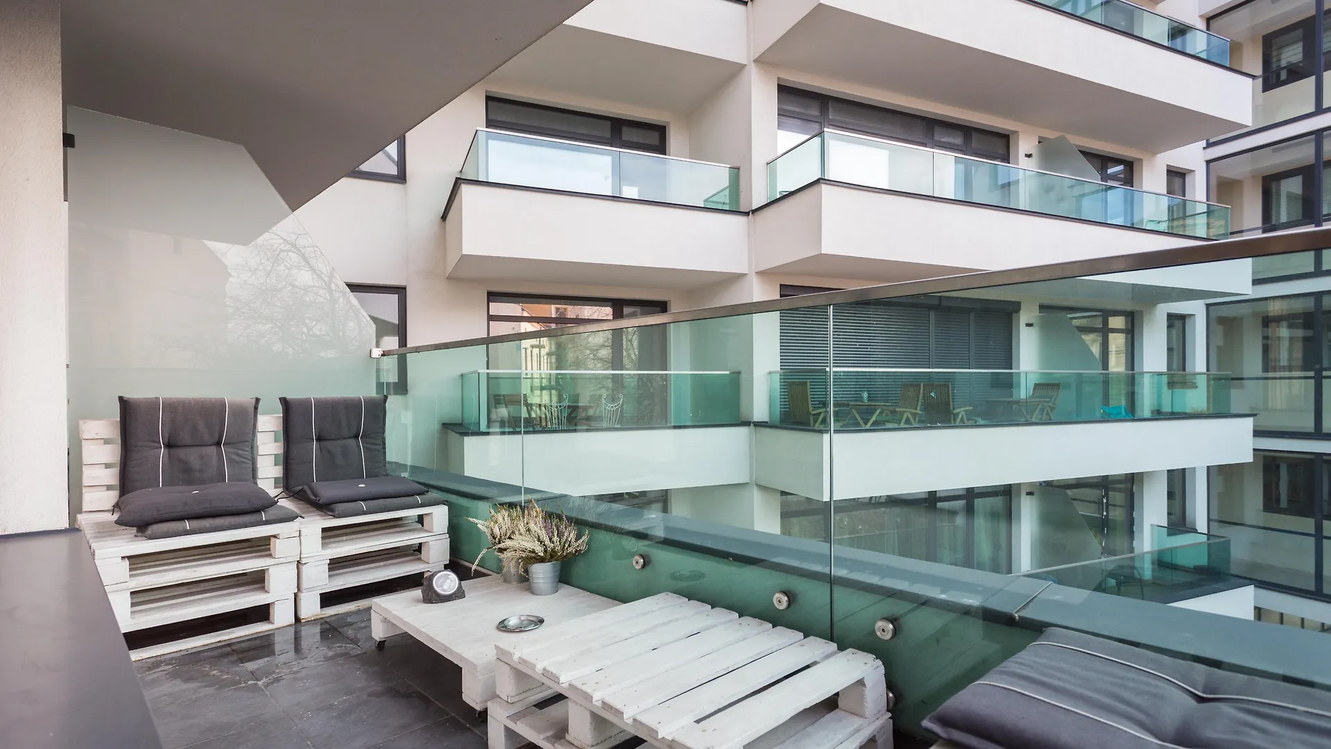 Inpoint Central Suites With Parking Available Krakow 3*,  Poland