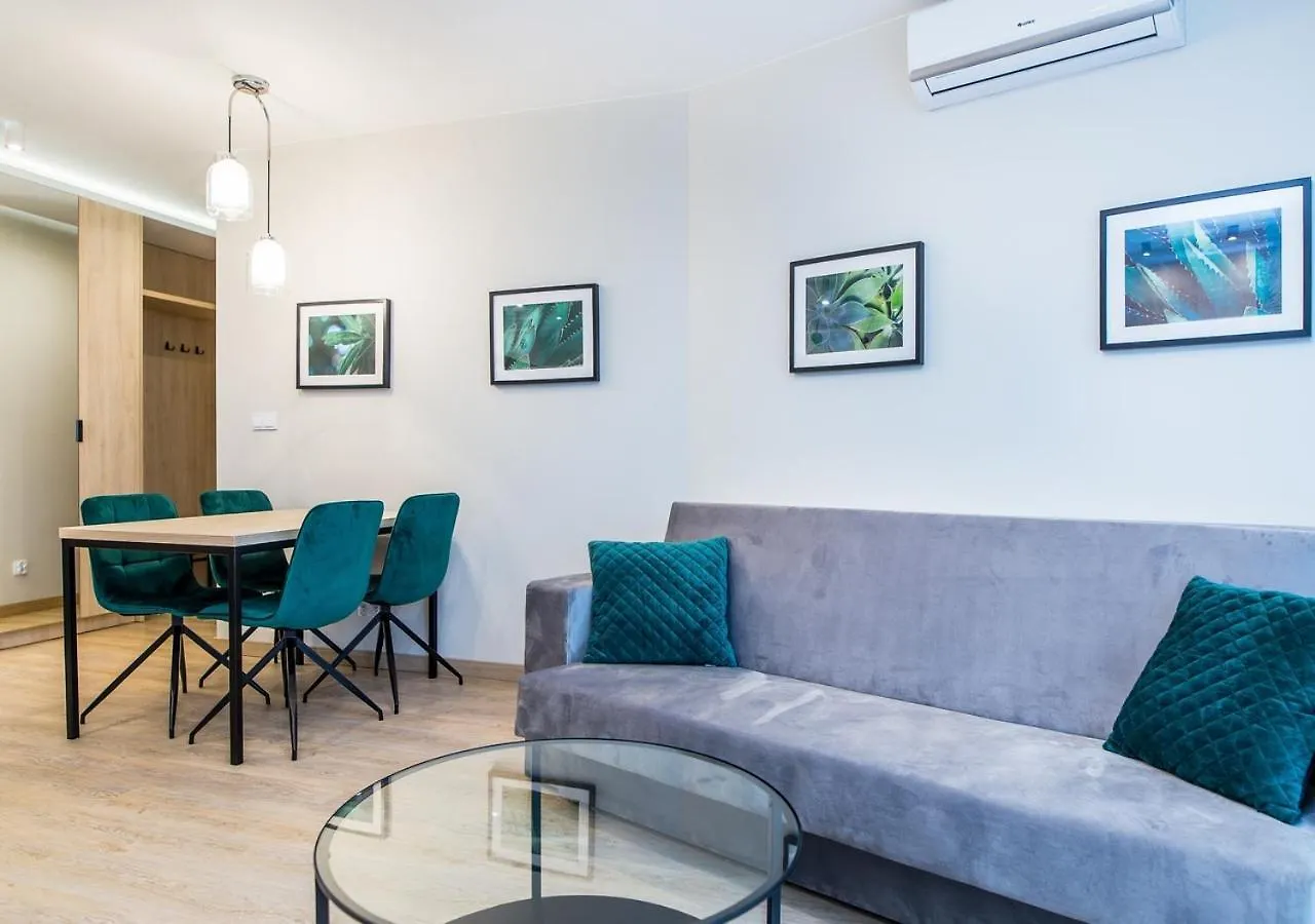 Inpoint Central Suites With Parking Available Krakow