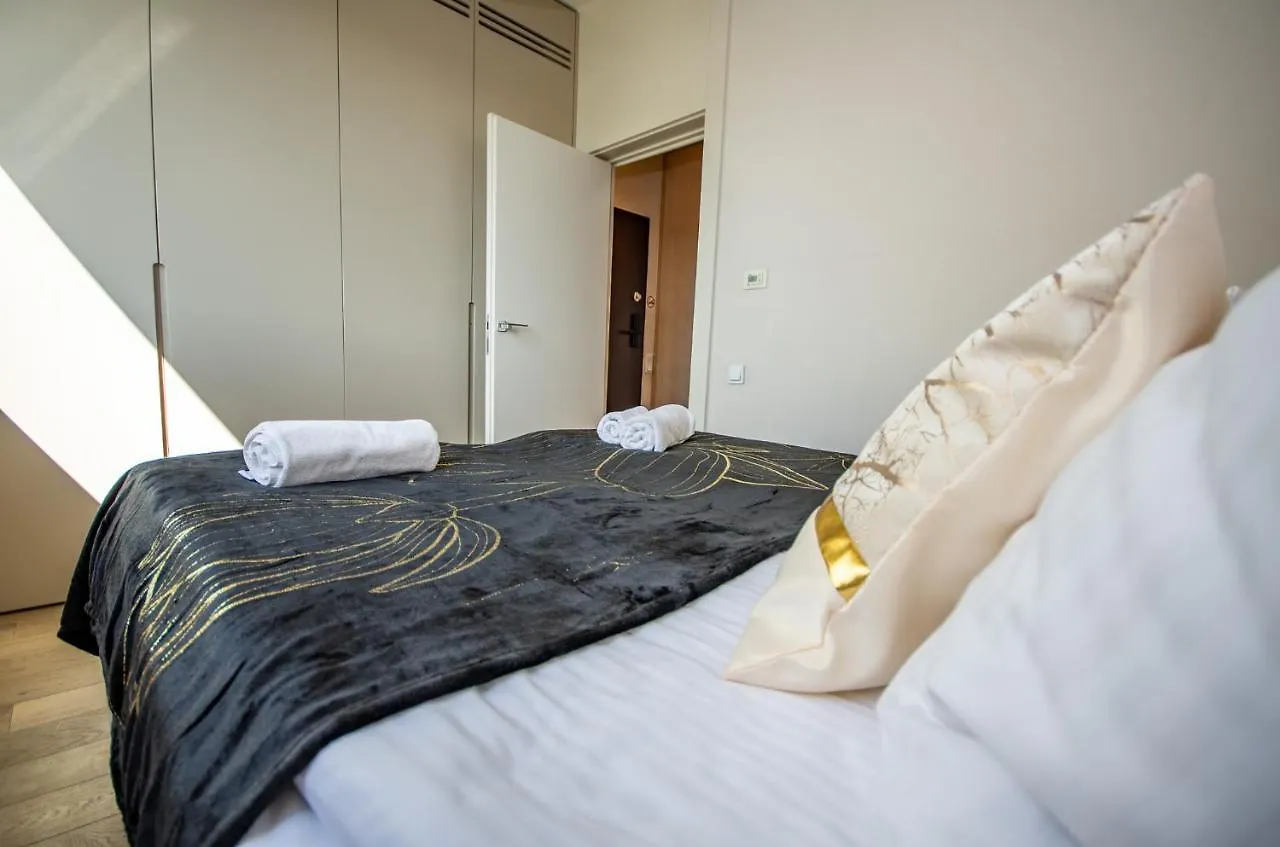 *** Aparthotel Inpoint Central Suites With Parking Available Krakow Poland