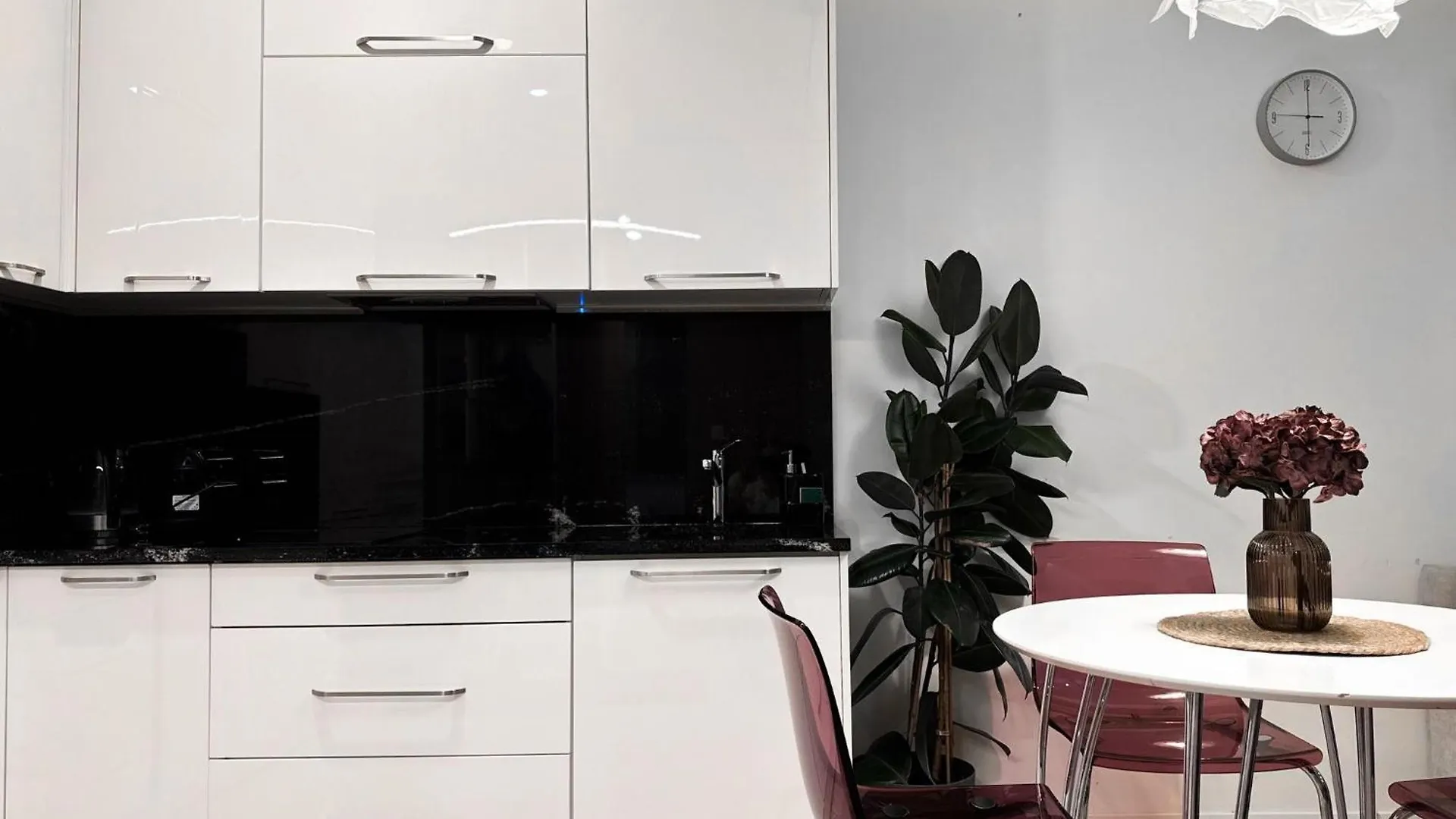 Aparthotel Inpoint Central Suites With Parking Available Krakow