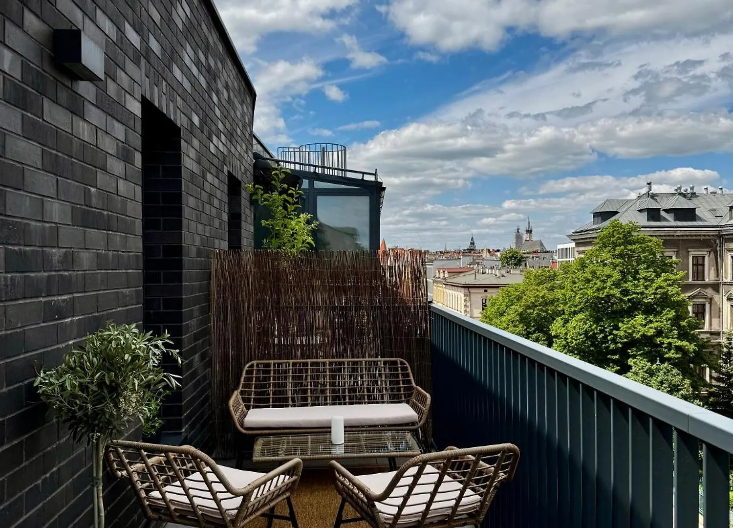Inpoint Central Suites With Parking Available Краков