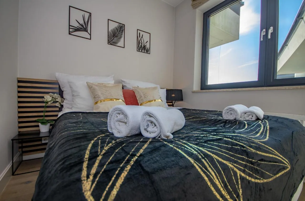 *** Aparthotel Inpoint Central Suites With Parking Available Krakau Polen