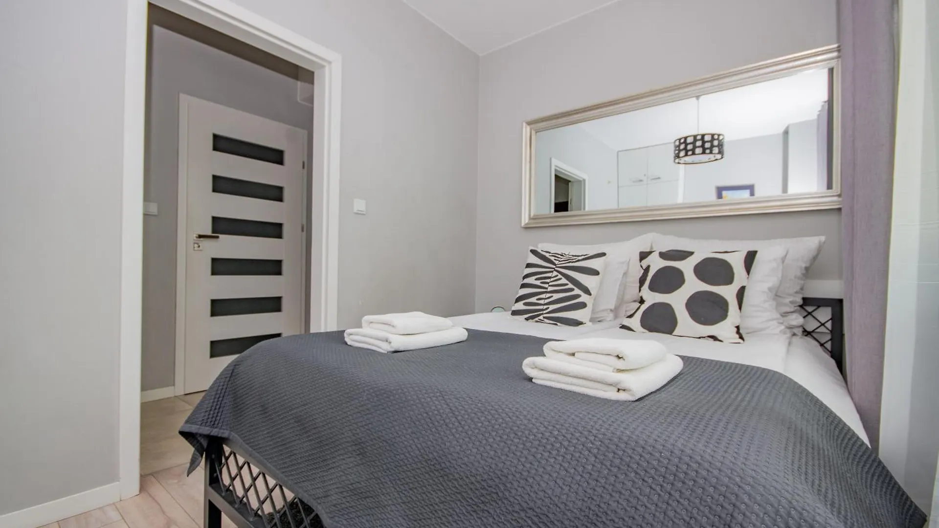 Aparthotel Inpoint Central Suites With Parking Available Krakau