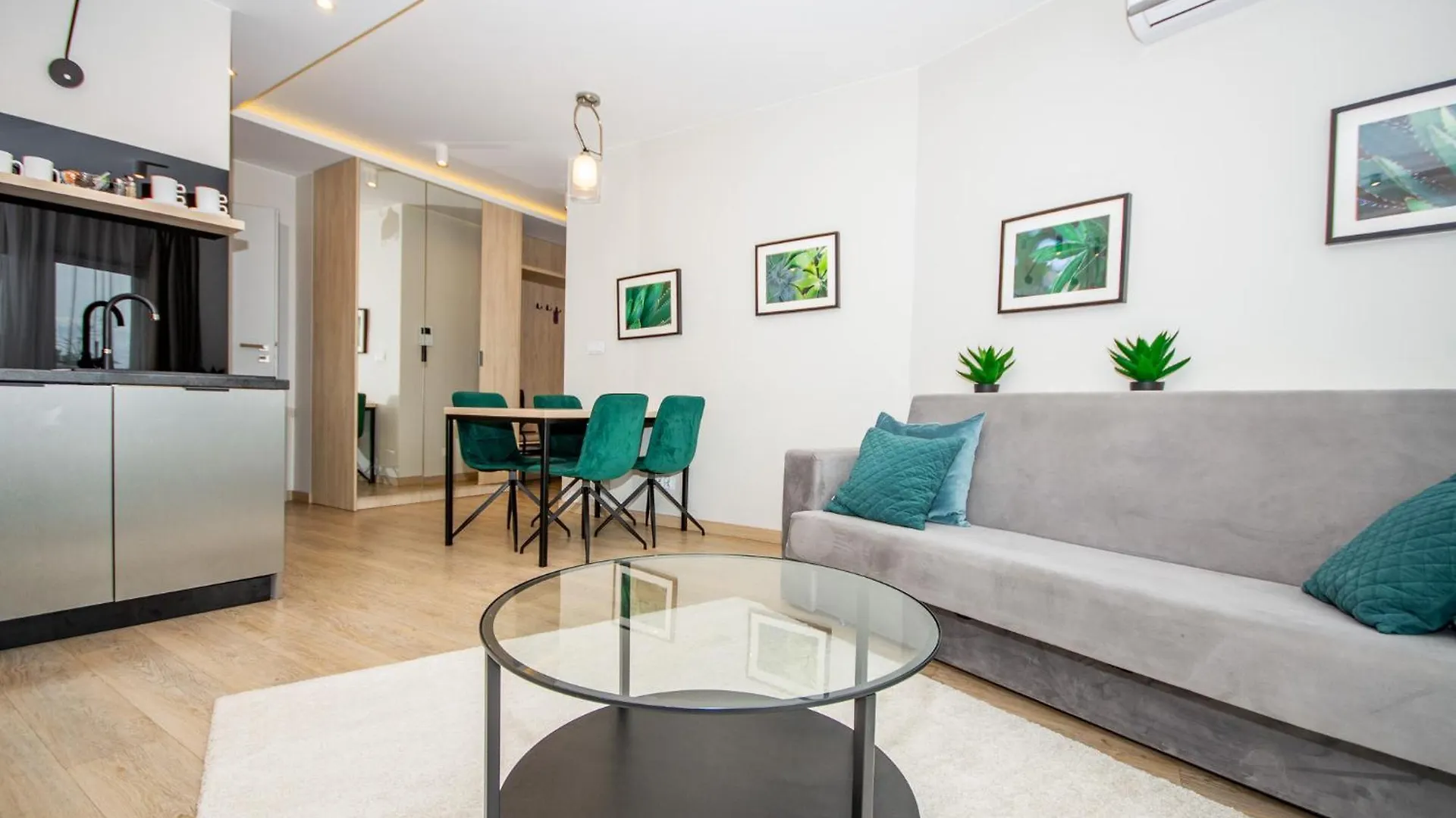 Inpoint Central Suites With Parking Available Krakau 3*,  Polen