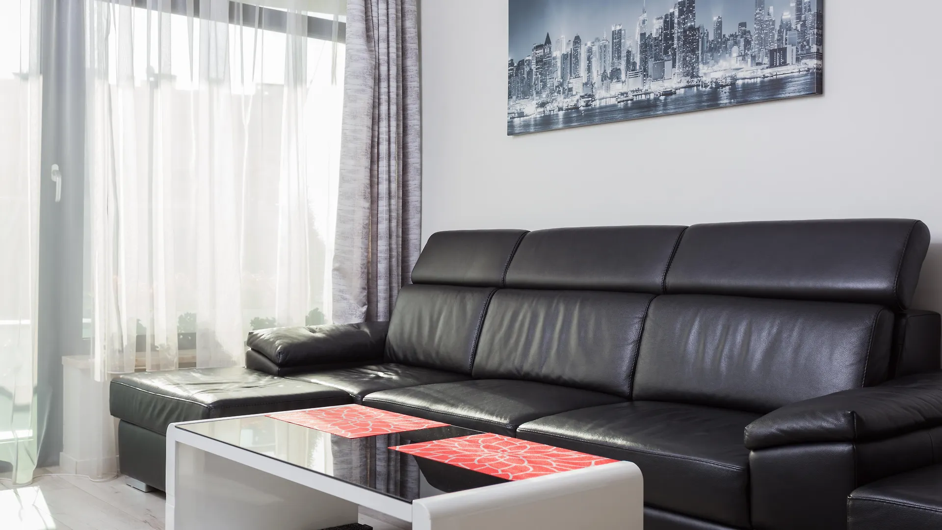 Inpoint Central Suites With Parking Available Krakau 3*,