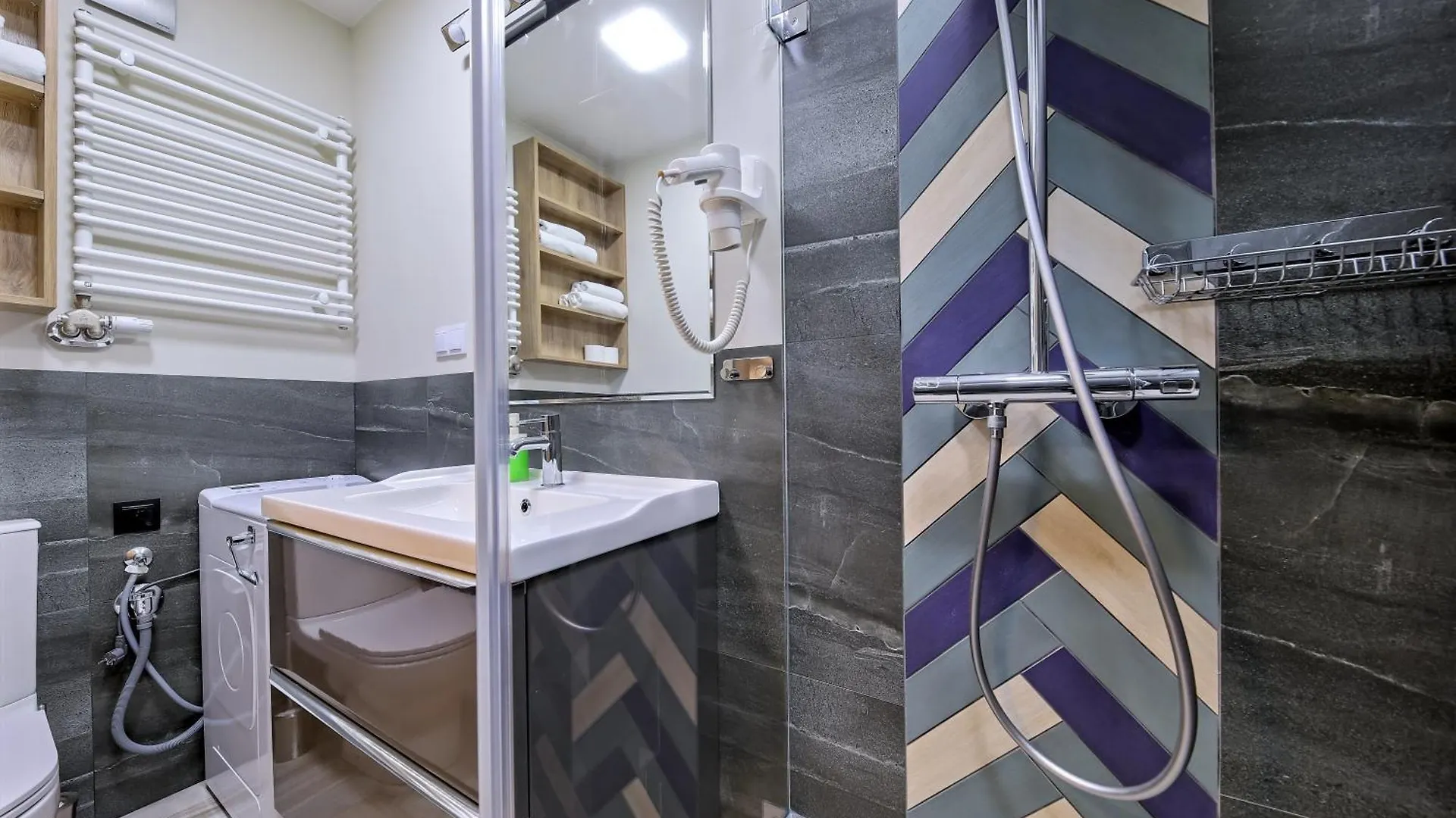 Inpoint Central Suites With Parking Available Krakau